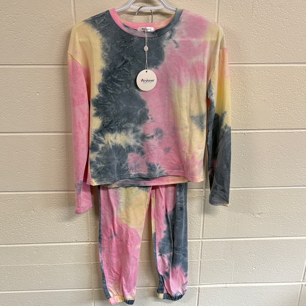 Tie-Dye Kids lounge Set NWT